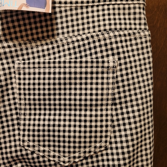 Black & White Checkered Capri Pants NWT - Picture 5 of 10